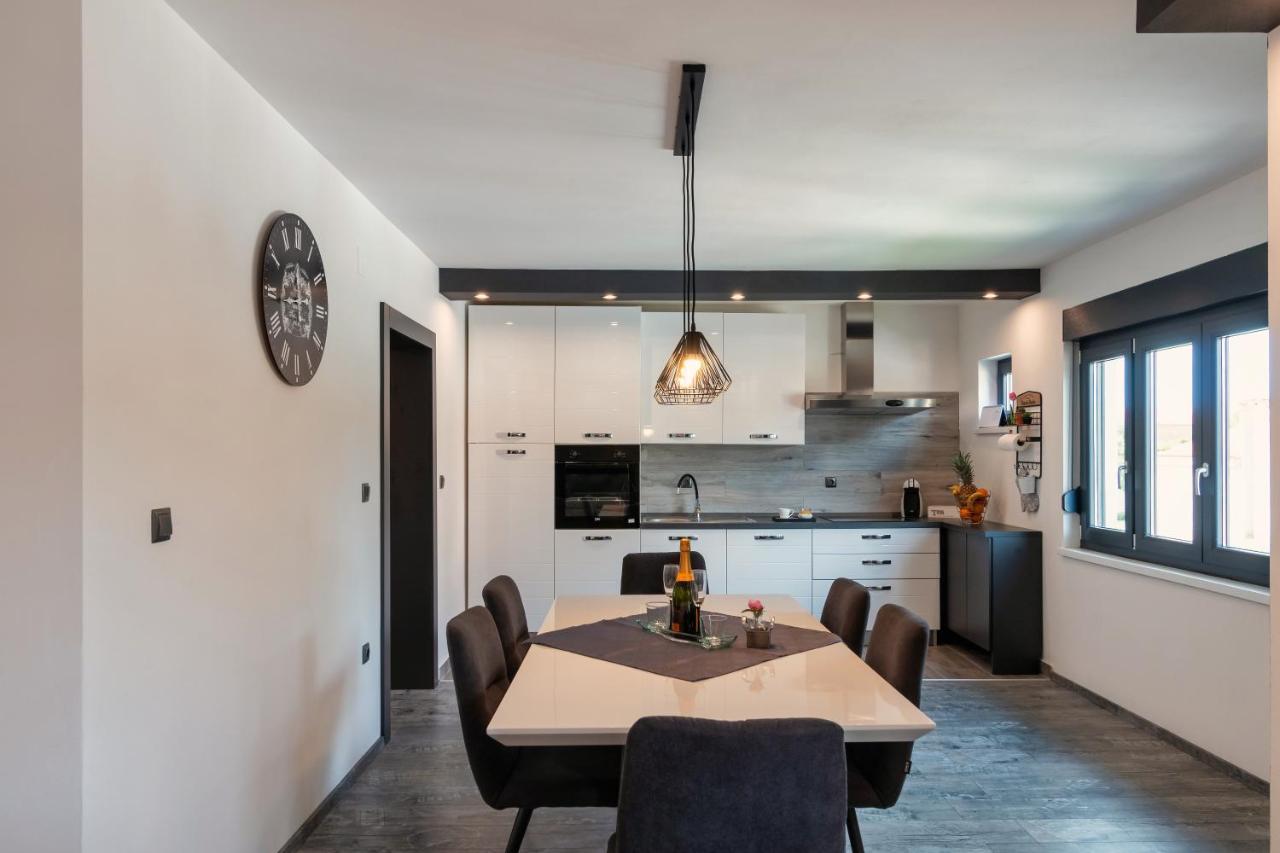 Apartman Gabrijela Muntić Екстериор снимка